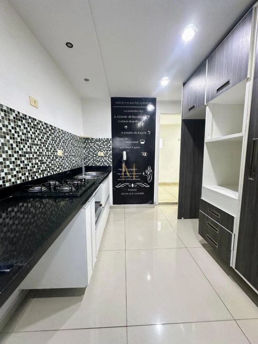 Apartamento à venda em Duque de Caxias, Jardim Vinte e Cinco de Agosto, com 2 quartos, com 62 m²