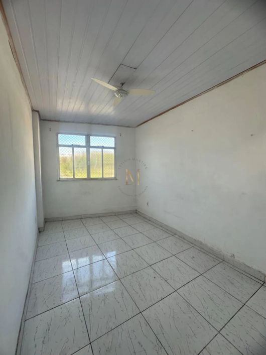 Sobrado à venda em Duque de Caxias, Parque Paulicéia, com 3 quartos, com 80 m²
