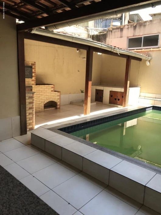 Casa para Venda em Duque de Caxias, Vila Santa Cruz, 4 dormitórios, 1 suíte, 4 banheiros, 3 vagas