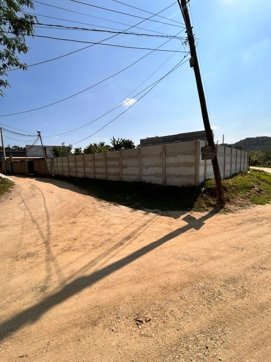 TERRENO EM XERÉM 200M2