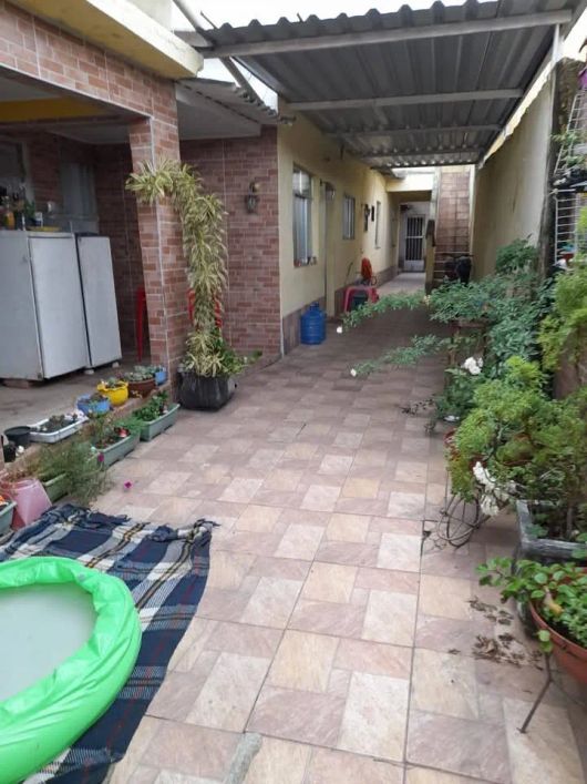 Casa à venda na Rua H, Jardim Anhangá, Duque de Caxias - RJ