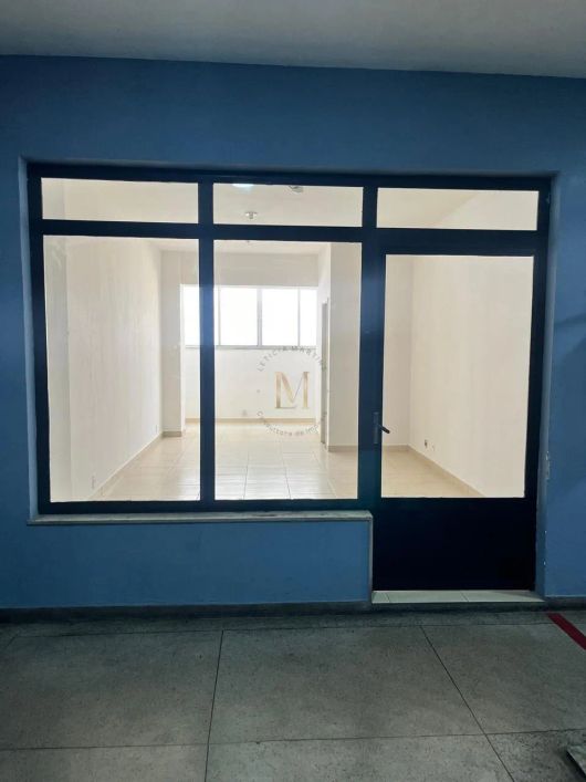 Sala à venda em Duque de Caxias, Jardim Vinte e Cinco de Agosto, com 32 m²