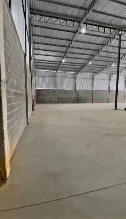 Locação de ótimo galpão com 1.500m² área total de 3.000m² na Figueira.