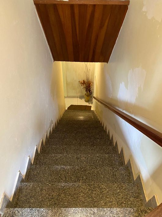 Casa em telha colonial com quintal e 2 quartos