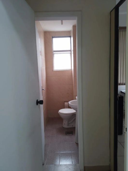 Sala para venda tem 30M2 com banheiro-Jardim Vinte e Cinco de Agosto - Duque de Caxias - RJ