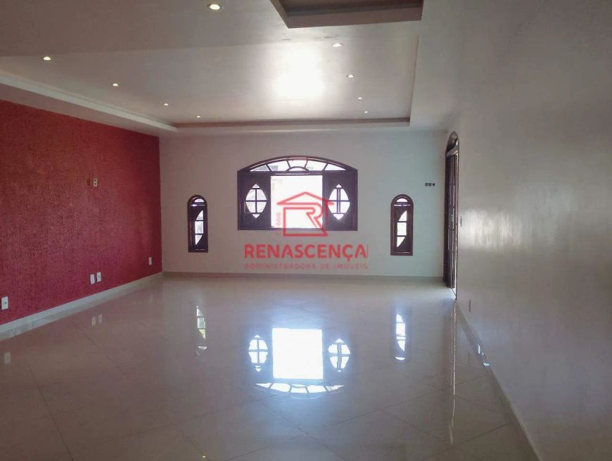 Casa com 4 Quartos, Churrasqueira e Piscina em Duque de Caxias.