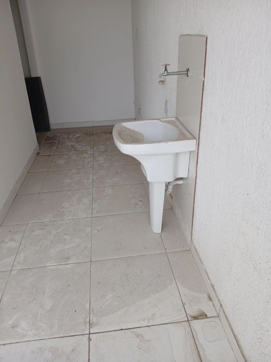SOBRADO DA AVENIDA EXPEDICIONARIO JOSE AMARO PRÓXIMO AO RIO SUL GRANDE VILA SÃO LUIS D. CAXIAS