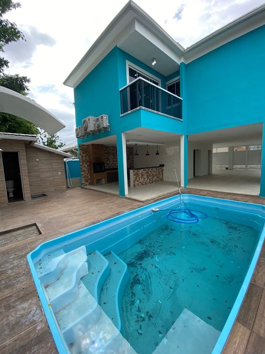Casa para venda tem 150 metros quadrados com 2 quartos em Chácaras Arcampo - Duque de Caxias - RJ