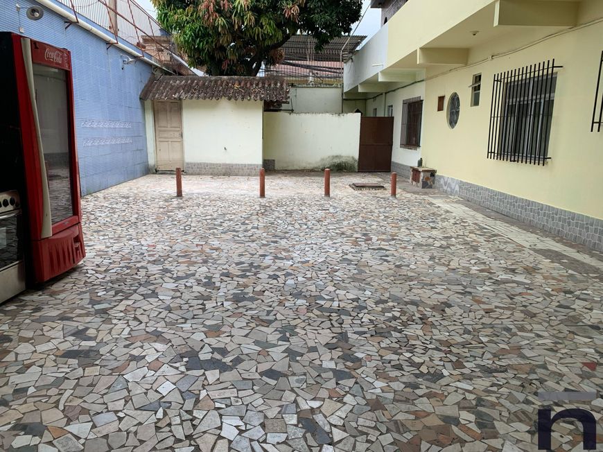 Vila com 4 casas e 2 kitnets à venda em Vila Leopoldina