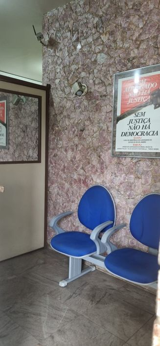 Casa para venda possui 220 metros quadrados com 3 quartos