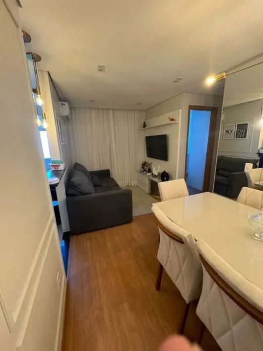 Residencial Duccio, Apartamento a venda com 2 quartos. 1 vg. Todo reformado.