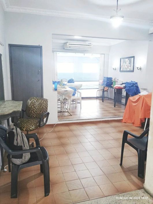 Casa 2 Quartos + Terreno com Estacionamento e 2 Salões de Festa