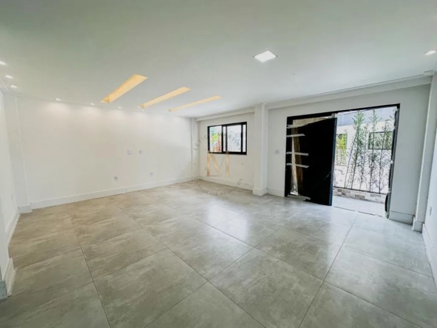 Casa à venda em Duque de Caxias, Jardim Vinte e Cinco de Agosto, com 3 suítes, com 200 m²