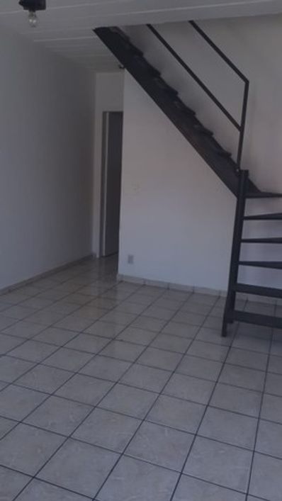 COD.849 Terreno de 360m² com casa 2 quartos em Maria Helena