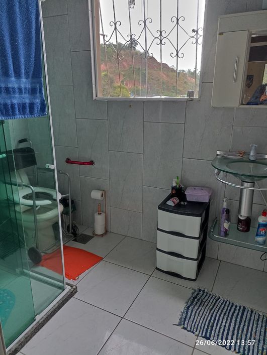 Casa para venda possui 720 metros quadrados com 4 quartos em Jardim Primavera - Duque de Caxias - RJ