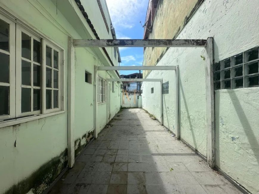 Casa à venda em Duque de Caxias, Parque Laguna e Dourados, com 4 quartos, com 213 m²