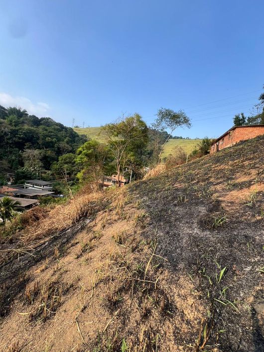 Terreno de 1.600m² em Vila Canaã