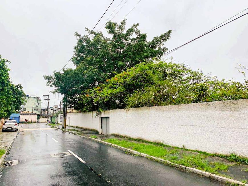 Térrea para venda com 2800 metros quadrados com 6 quartos em Vila Bernadete - Duque de Caxias - RJ
