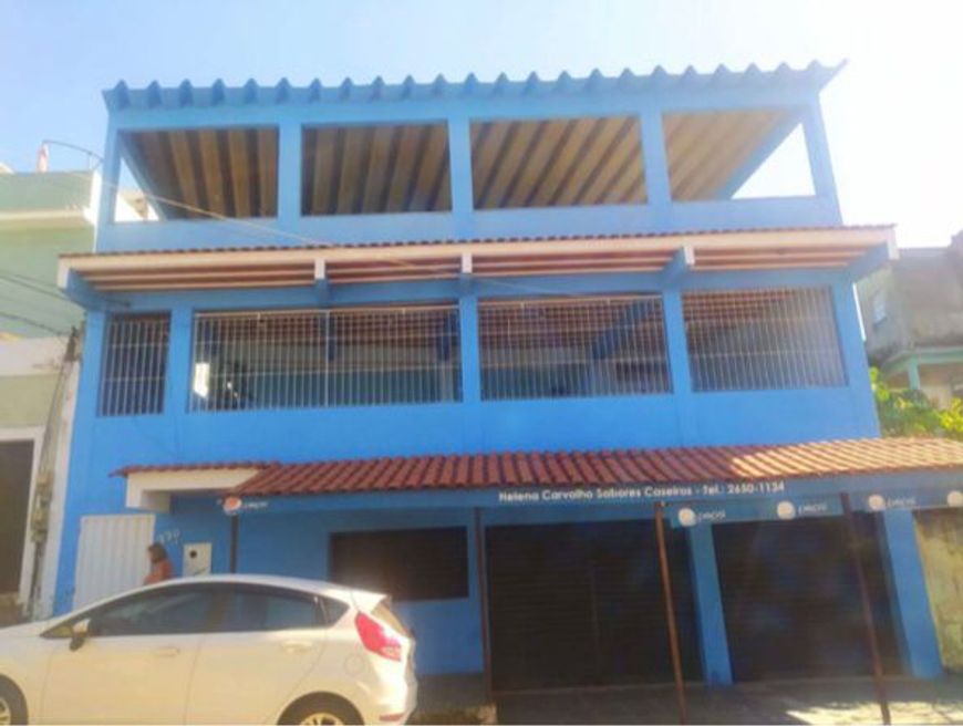 Sobrado para venda tem 498 metros quadrados com 3 quartos em Vila Campanaro - Duque de Caxias - RJ