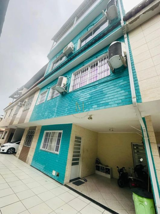 Casa à venda em Duque de Caxias, Vila São Luís, com 4 quartos, com 120 m²
