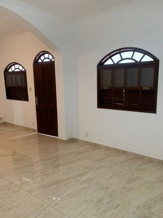 Casa com 2 quartos na Paulicéia à venda
