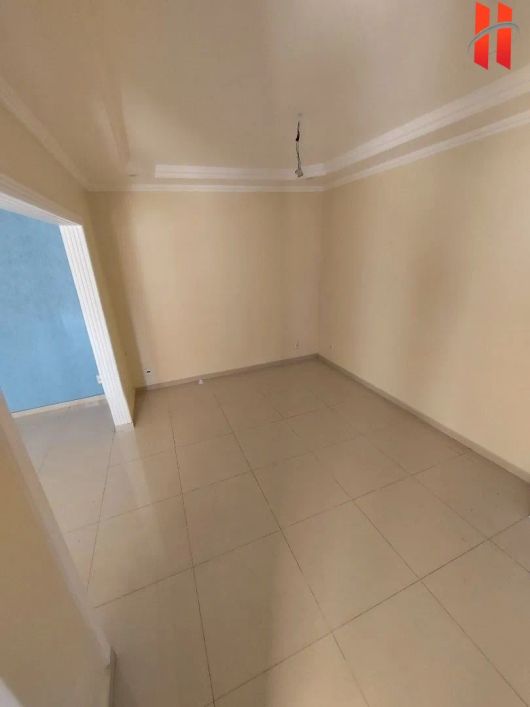 EXCELENTE Casa TRIPLEX com 260m² no Pq Duque.