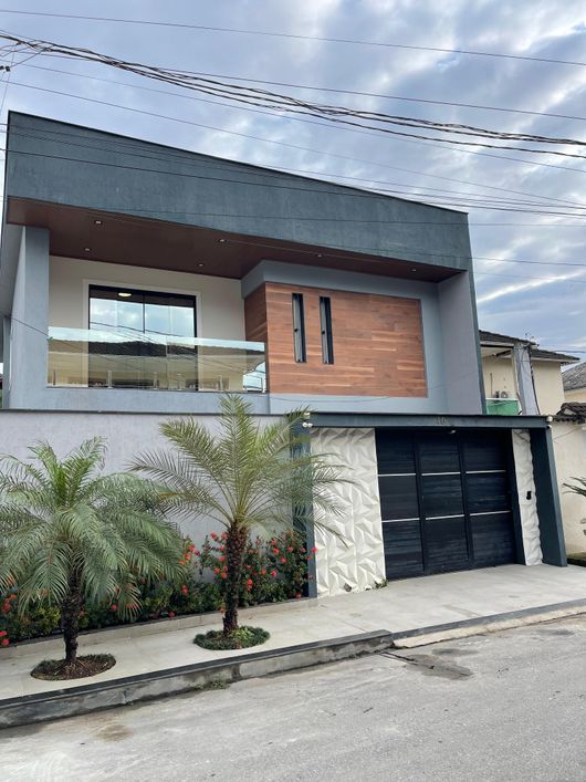 Casa de luxo em Xerem – Mantiqueira.