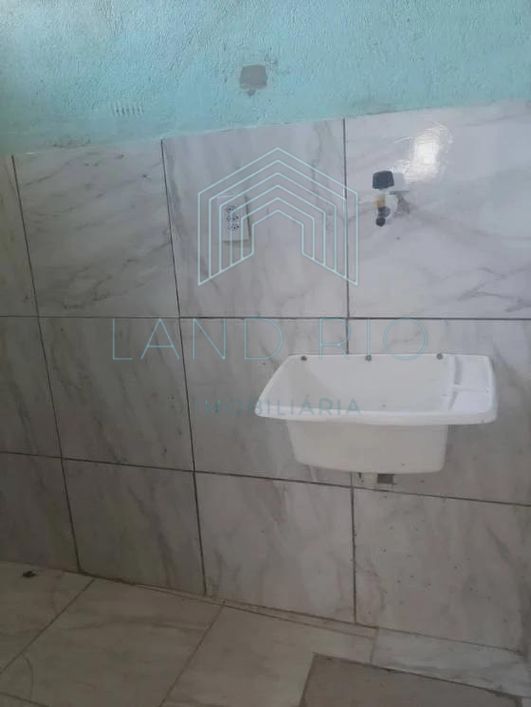 VENDO QUITINETE NA RUA 08 = $ 80.000,00 À VISTA
