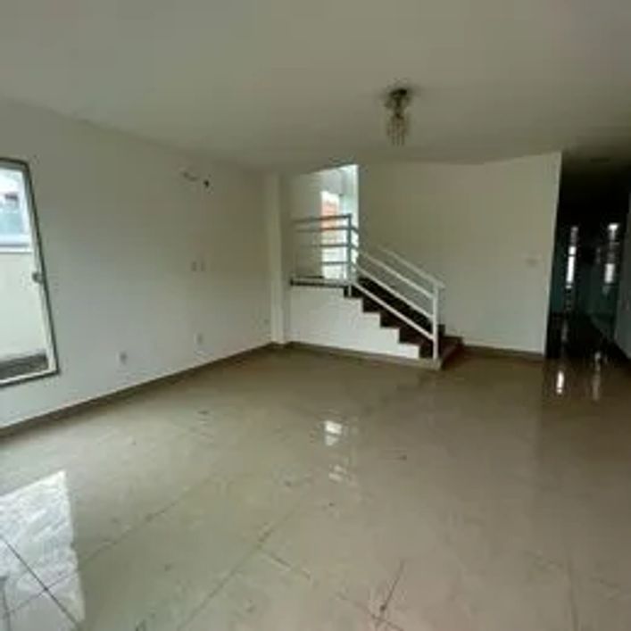 Casa à venda na Rua Pernambuco, Chácaras Arcampo, Duque de Caxias - RJ
