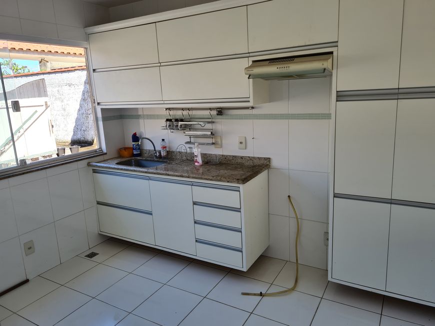 Casa para venda possui 280 metros quadrados com 3 quartos