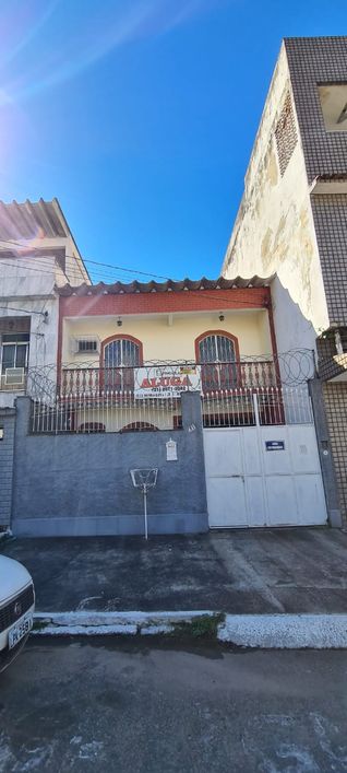 Casa para aluguel com 82 metros quadrados com 2 quartos