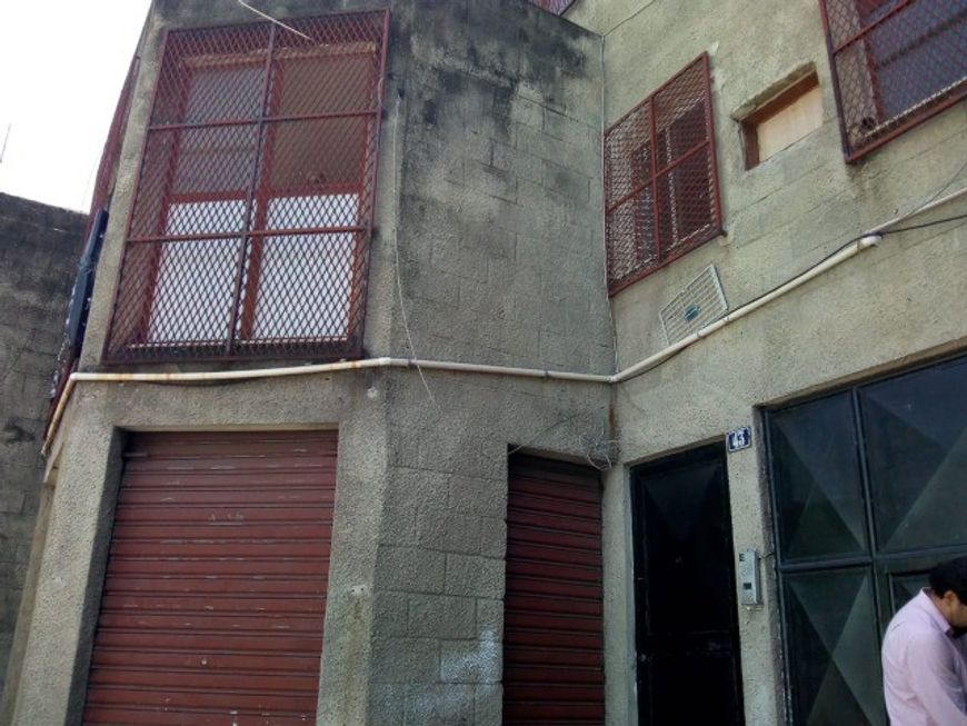 Duque de Caxias, 25 de Agosto, Galpão com 600m2, com 2 pavimentos de 300m2 cada.