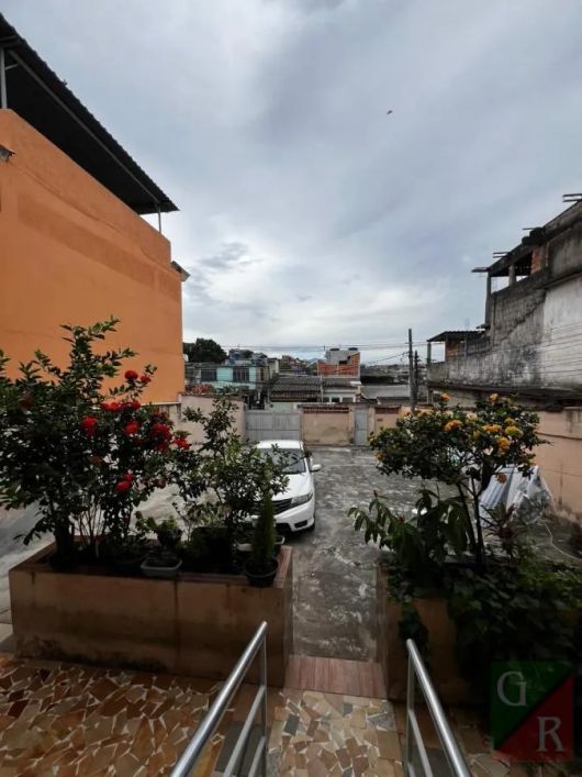 Casa para Venda em Duque de Caxias, Vila Itamarati, 5 dormitórios, 3 suítes, 4 banheiros, 10 vagas