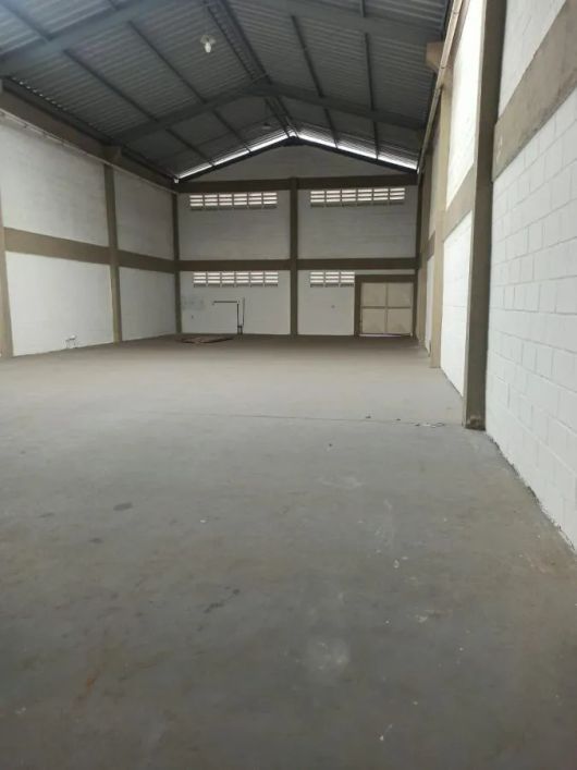 Galpão para Venda em Duque de Caxias, GRAMACHO, 5 dormitórios, 3 banheiros, 5 vagas