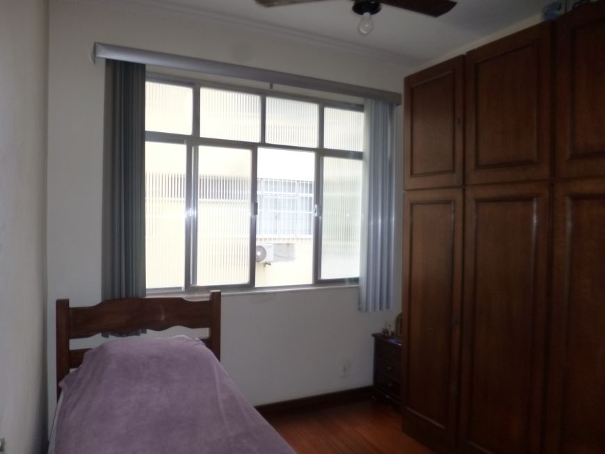 Grajaú sala 2 quartos junto a praça Verdun elevador portaria docs ok