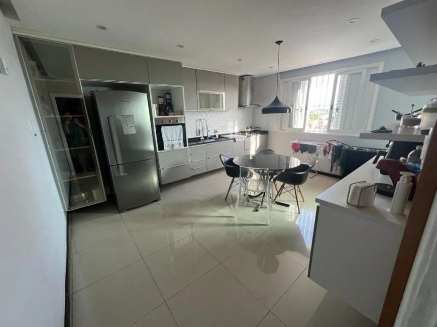 0 - Casa 3 quartos, sendo 2 suítes