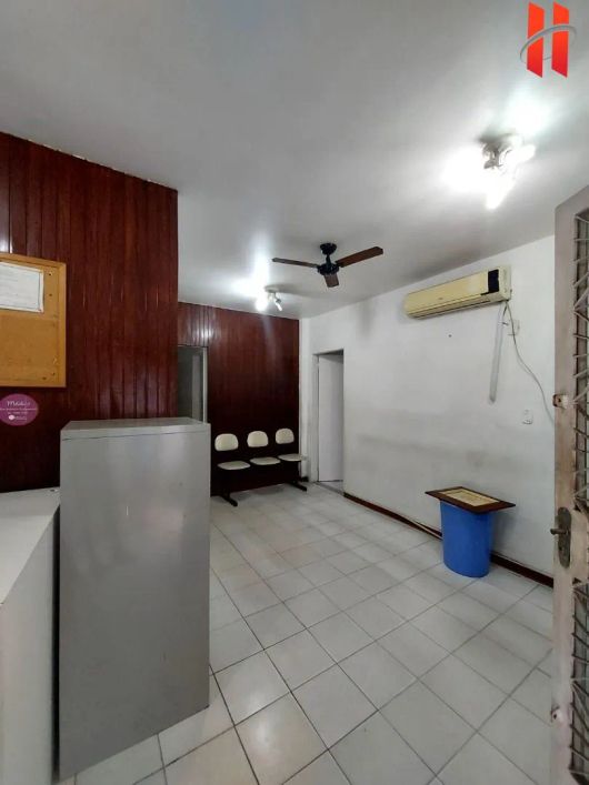 Prédio com apartamentos e salas comerciais à venda, 270 m² por R$ 1.100.000 - Centro - Duque de Caxi