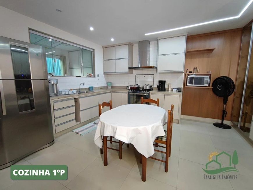 Casa para Venda em Duque de Caxias, Vila São Luís, 4 dormitórios, 1 suíte, 4 banheiros, 3 vagas