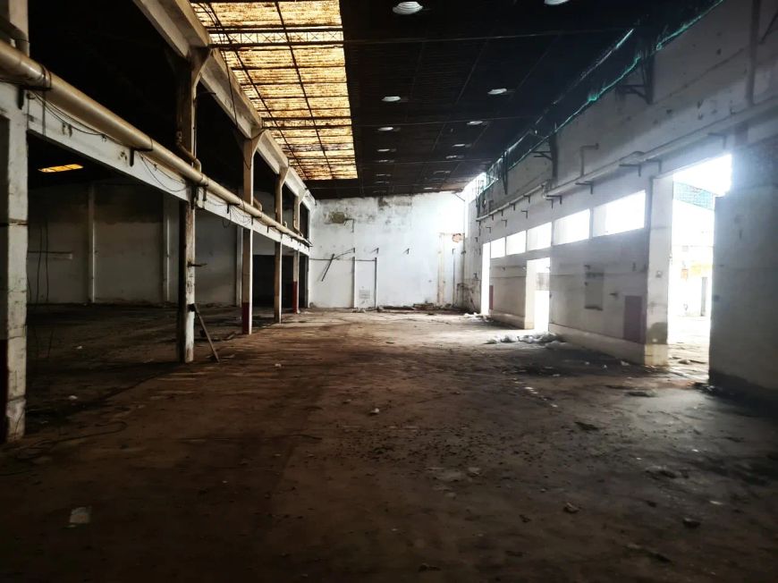 Galpão para venda possui 2000 m² em Taquara - Duque de Caxias - RJ