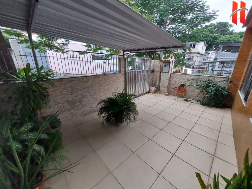 EXCELENTE CASA DUPLEX COM 180M² E TERRENO AMPLO AO LADO COM 220M².