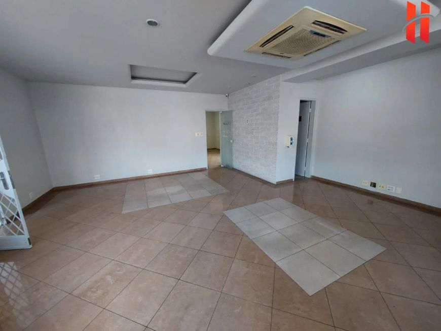 Excelente Casa Comercial com + de 300m² no Jd 25 de Agosto.