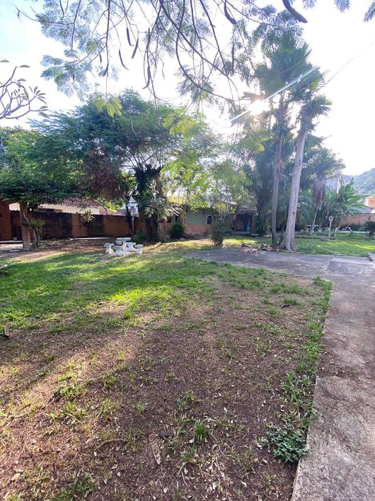 ÁREA DE 1.800M com localização privilegiada – Parque Equitativa