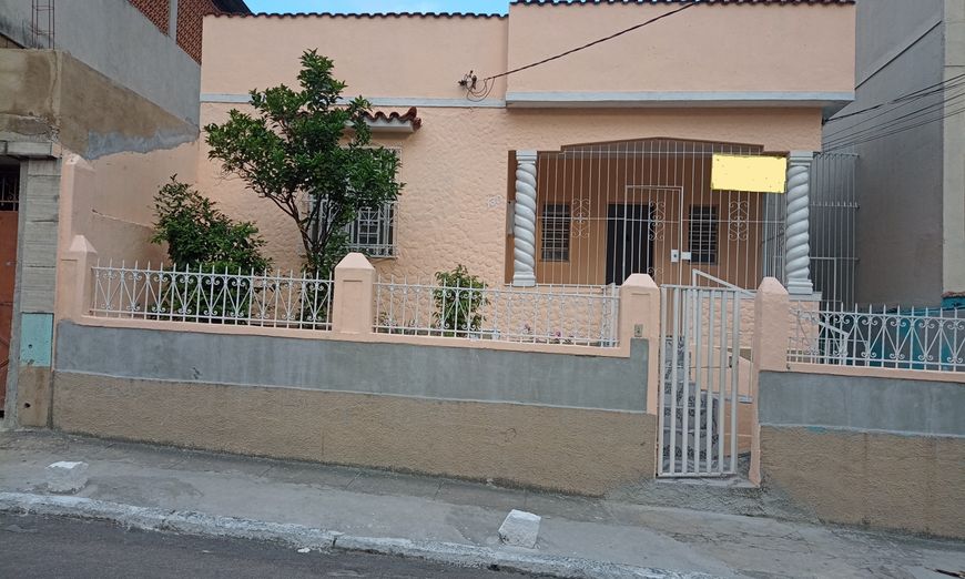 VENDO 2 CASAS: 2 E 1 QUARTO - FINANCIA - CENTRO DE DUQUE DE CAXIAS