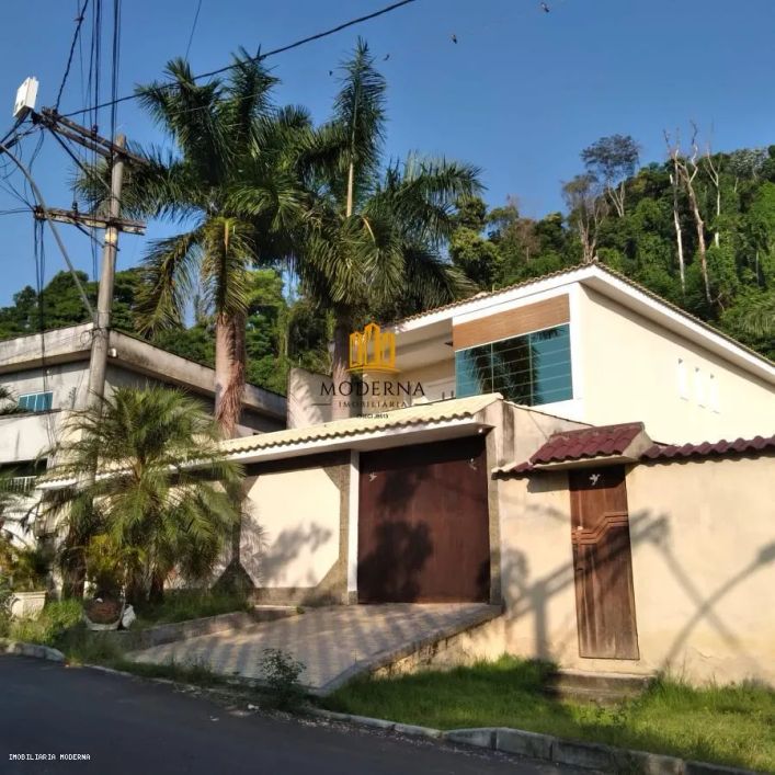 Casa para Venda em Duque de Caxias, Parque A Equitativa, 4 dormitórios, 1 suíte, 4 banheiros, 3 vaga