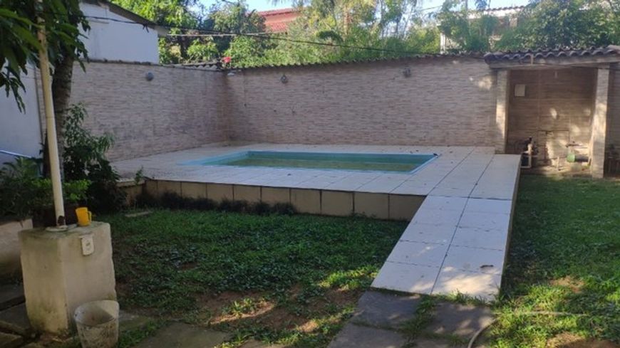 Vendo Casa Duplex 5 Qtos(1 suite master) - Terraço Coberto - 500m² - Pedreira - Xerém