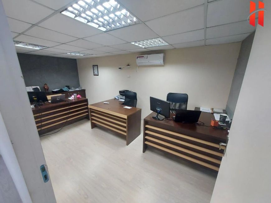 PRÉDIO COMERCIAL COM MAIS DE 500M².