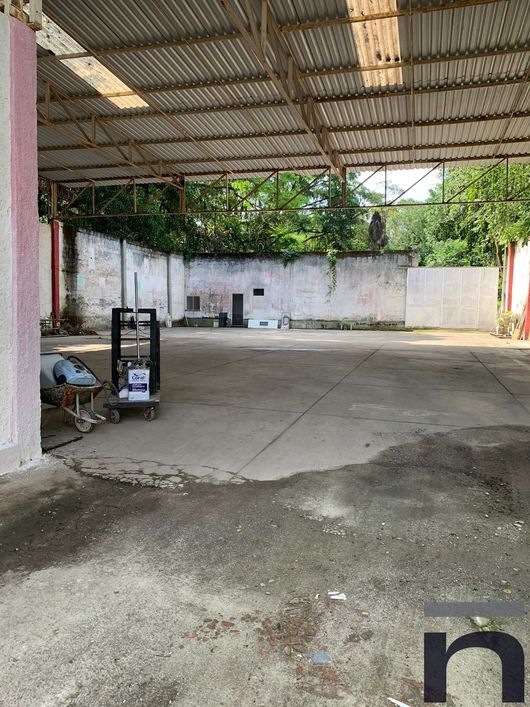 Galpão com 1880m² em Santa Cruz da Serra