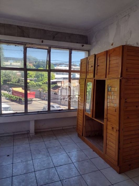 PRÉDIO À VENDA