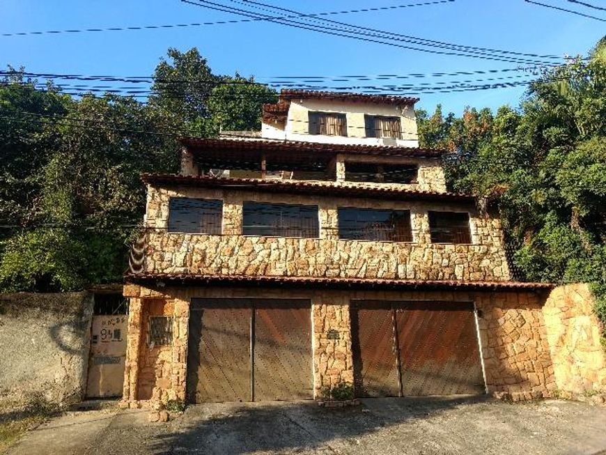 Vendo Casa Triplex 3 Quartos(1 suite) - 2 Vagas-Churrasqueira - Laureano - Duque de caxias