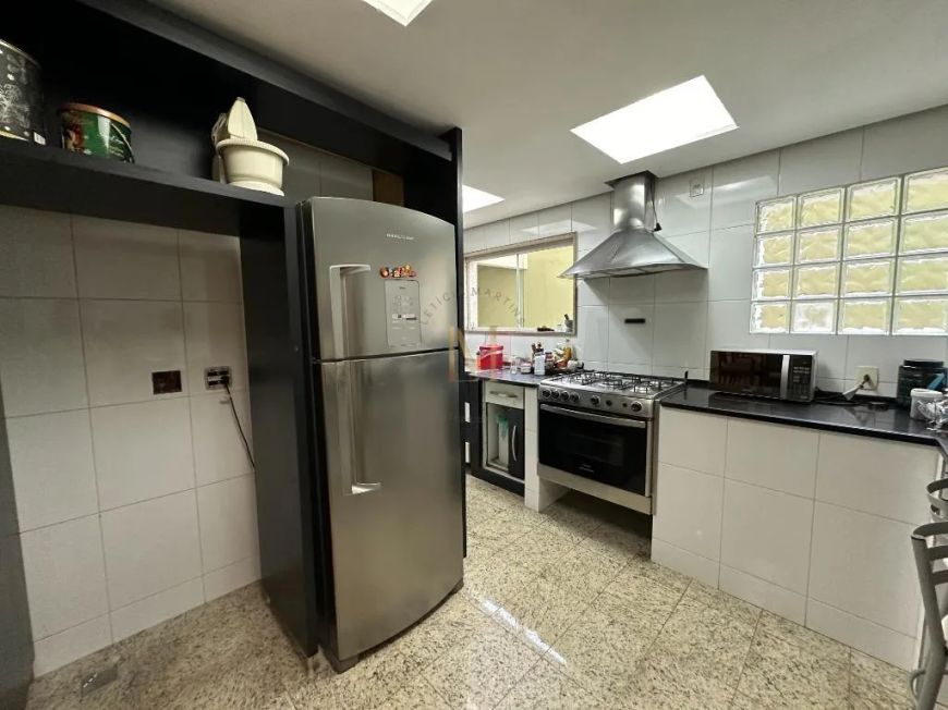 Casa à venda em Duque de Caxias, Jardim Vinte e Cinco de Agosto, com 4 quartos, com 241 m²